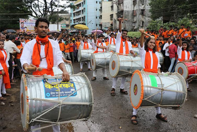 ढोल-ताशा पथकांच्या बाजाराला शासकीय प्रोत्साहन