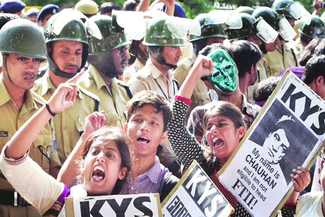 ‘एफटीआयआय’मधील आंदोलनाला पाठिंबा ‘एफटीआयआय’मधील आंदोलनाला पाठिंबा