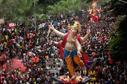 आरे कॉलनीतही विसर्जनासाठी कृत्रिम तलाव आरे कॉलनीतही विसर्जनासाठी कृत्रिम तलाव