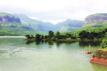 सह्यद्रीच्या कुशीतली भटकंती
