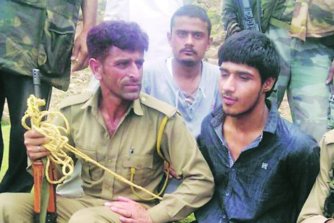 अतिरेकी नावेदची ‘लाय डिटेक्टर’ चाचणी अतिरेकी नावेदची ‘लाय डिटेक्टर’ चाचणी