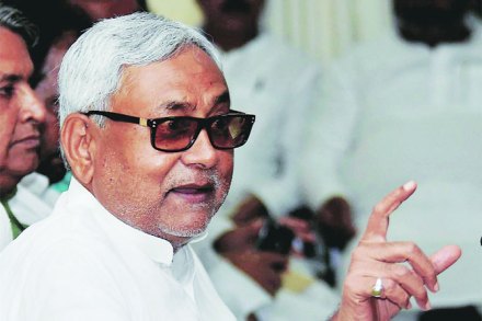 आघाडीत राहण्याबाबत राष्ट्रवादीने ठरवावे!