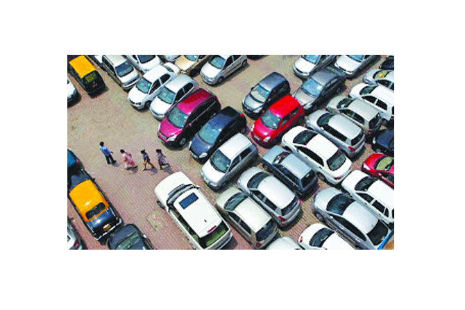 यापुढे विनामूल्य पार्किंग नाही पदपथांवरील व्यवसायांनाही बंदी