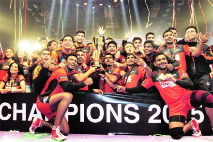 प्रो कबड्डी लीग धंदेवाईक वळणावर
