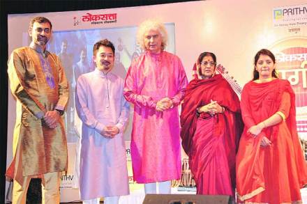 शागीर्दानी पुणेकर रसिकांची मने जिंकली! शागीर्दानी पुणेकर रसिकांची मने जिंकली!