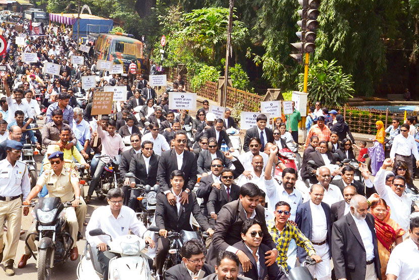 खंडपीठ मागणीसाठी बंदला संमिश्र प्रतिसाद