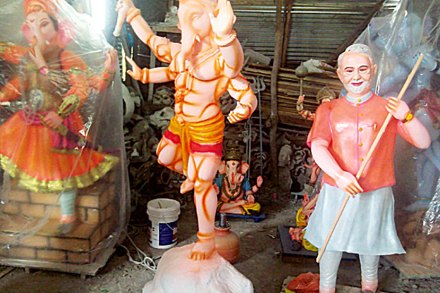 सोलापूरचे गणराय निघाले परप्रांती