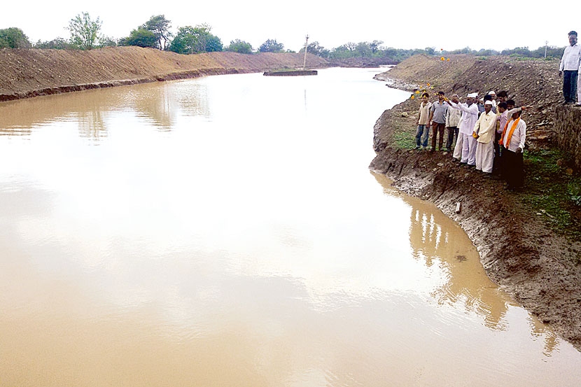 तब्बल सात वर्षांनंतर कौडगाव बावी टँकरमुक्त! तब्बल सात वर्षांनंतर कौडगाव बावी टँकरमुक्त!