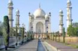 बीबी का मकबरा परिसरातील वादग्रस्त जागा