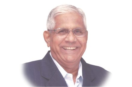 चितळे डेअरीचे संचालक काकासाहेब चितळे यांचं निधन