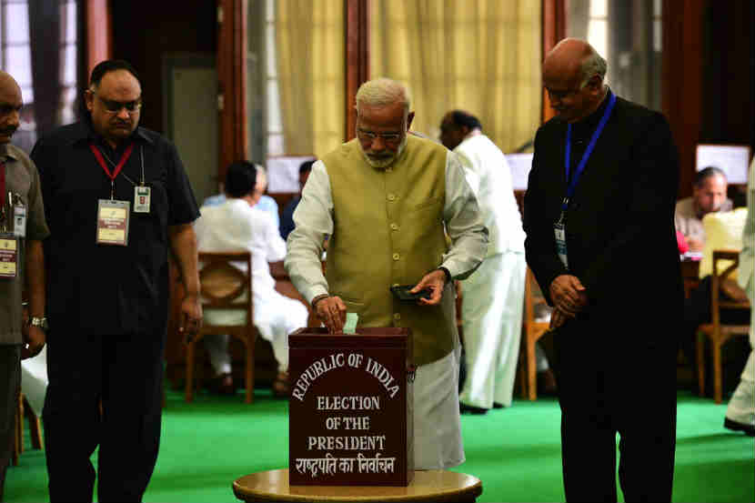  पंतप्रधान नरेंद्र मोदी
 संग्रहित छायाचित्र
