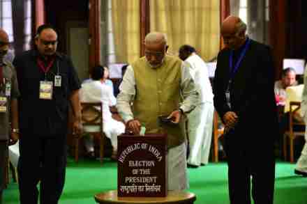  पंतप्रधान नरेंद्र मोदी
 संग्रहित छायाचित्र