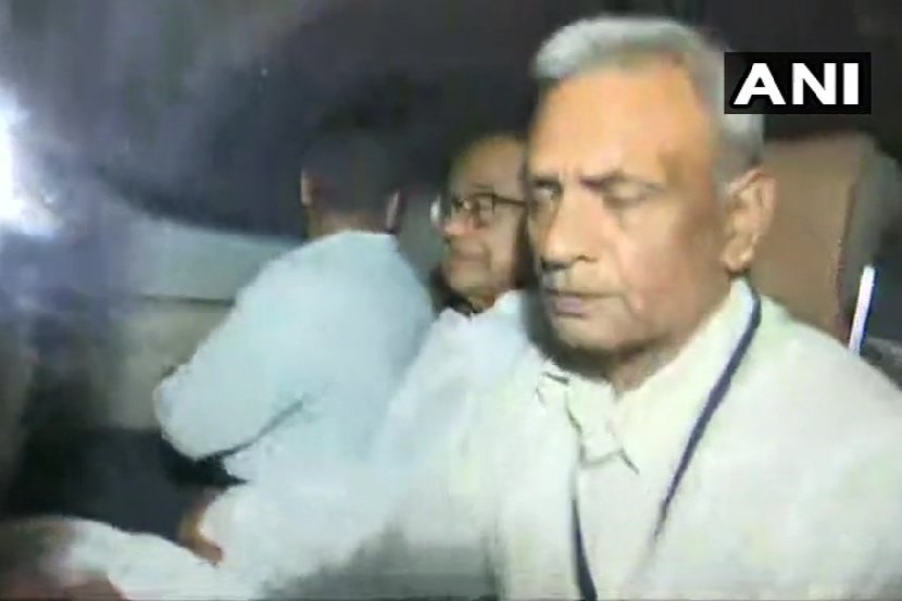 INX Media Case: नाट्यमय घडामोडींनंतर अखेर पी चिदंबरम यांना अटक INX Media Case: नाट्यमय घडामोडींनंतर अखेर पी चिदंबरम यांना अटक