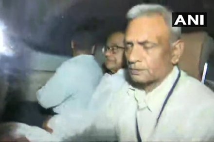 INX Media Case: नाट्यमय घडामोडींनंतर अखेर पी चिदंबरम यांना अटक INX Media Case: नाट्यमय घडामोडींनंतर अखेर पी चिदंबरम यांना अटक