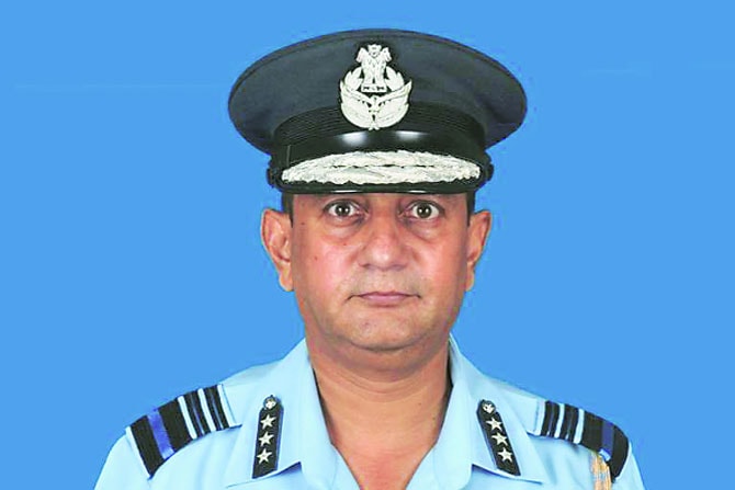 मुंबईकर पी. एन. प्रधान दक्षिण हवाई कमांडचे एअर मार्शल