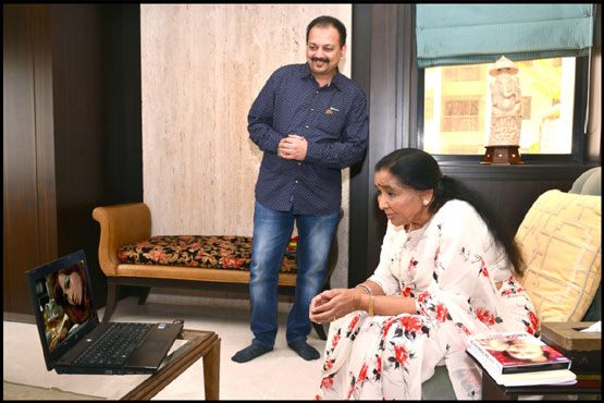 ‘१०१ आशा भोसले हिट्स’ ‘१०१ आशा भोसले हिट्स’