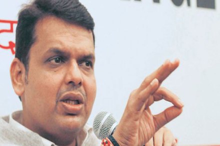 मलयुक्त पाणीपुरवठय़ाची मुख्यमंत्री, ठाकरेंकडून दखल