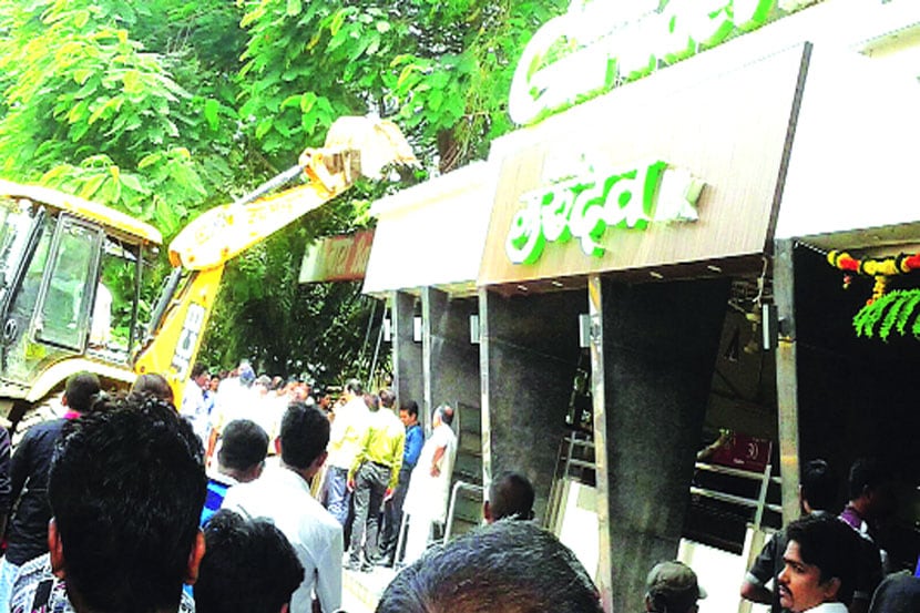 कल्याणमध्ये अनधिकृत बांधकामावरील कारवाई रोखली