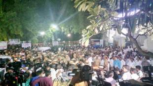 Jayalalithaa health , Jayalalithaa suffers cardiac arrest , latest news in Marathi , Loksatta, Loksatta news, marathi, Marathi news , Jayalalithaa suffers cardiac arrest Live Updates. Stay at Loksatta.com for live updates, latest news headlines in marathi about the Jayalalithaa health