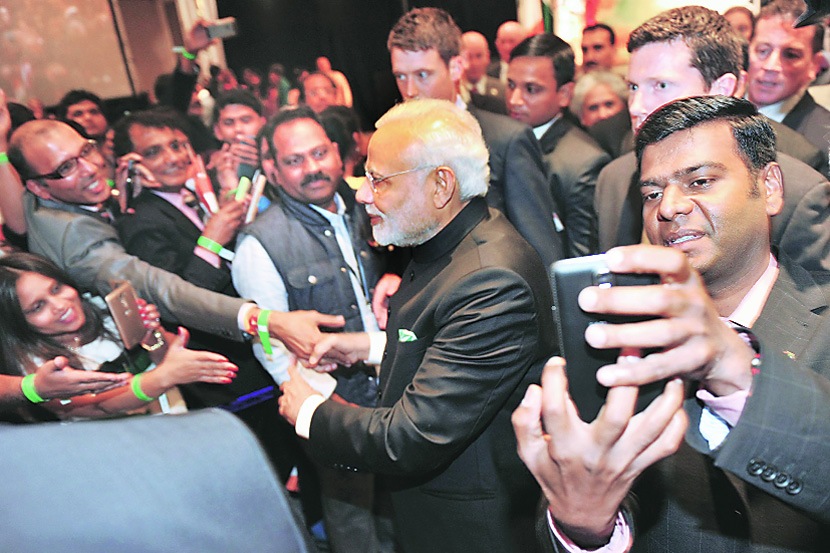 मोदींनी जुन्याच प्रश्नांवर वेगवान हालचाली कराव्यात..