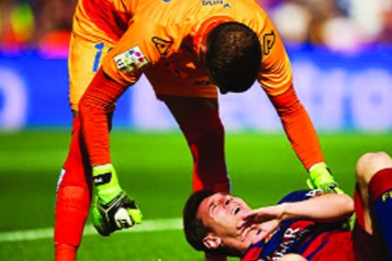 गड आला, पण, सिंह गेला!