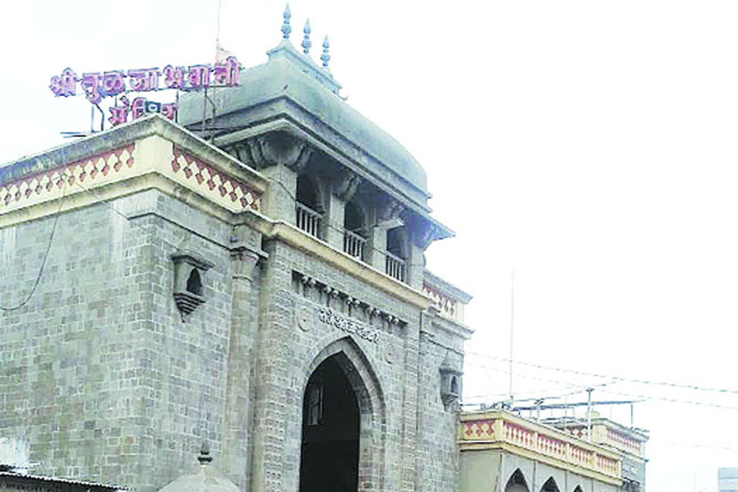 तुळजाभवानी मंदिरातील गैरव्यवहार उजेडात आणणाऱ्या गंगणेंना नोटीस