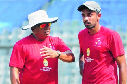 मुंबईपुढे युवराजच्या पंजाबचे आव्हान