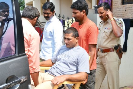 मोक्का गुन्ह्यात सल्या चेप्या गजाआड मोक्का गुन्ह्यात सल्या चेप्या गजाआड