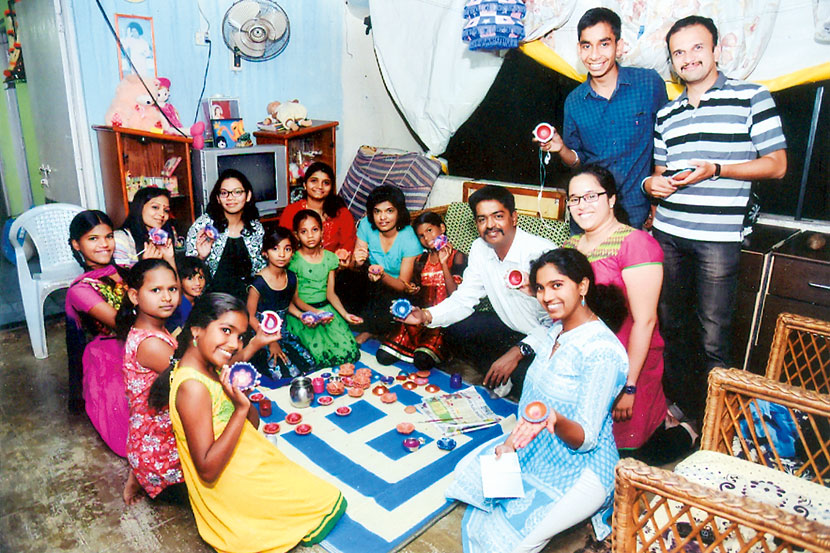 मैत्रिणींनो, दिवाळी तुमच्यासाठीही आहे.. मैत्रिणींनो, दिवाळी तुमच्यासाठीही आहे..