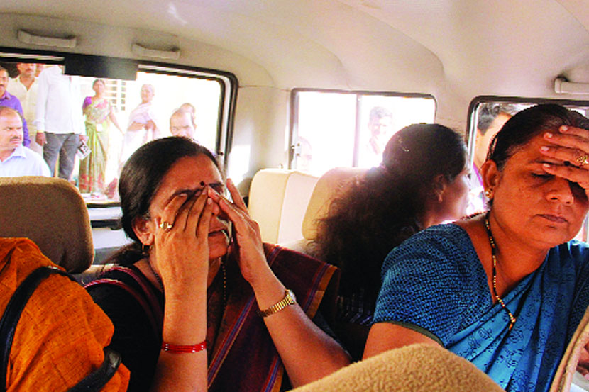 माजी महापौर कल्पना पांडेंना लाच मागितल्याप्रकरणी अटक
