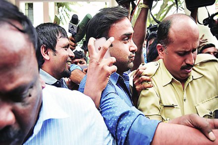 Cricketer Amit Mishra ,अमित मिश्रा, अमित मिश्राला अटक Cricketer Amit Mishra ,अमित मिश्रा, अमित मिश्राला अटक