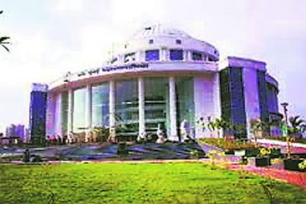सर्व खर्चासाठी पालिकेच्या वार्षिक अंदाजपत्रकात सुमारे पावणे सहा कोटी रुपयांची तरतूद आहे.