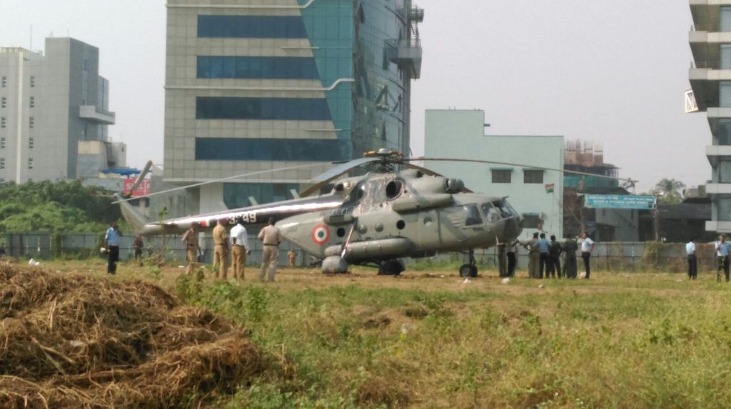 рдмреАрдХреЗрд╕реАрдЪреНрдпрд╛ рдПрдордПрдордЖрд░рдбреАрдП рдореИрджрд╛рдирд╛рдд рдЖрдкрддреНрдХрд╛рд▓реАрди рд▓рдБрдбрд┐рдВрдЧ. рдмреАрдХреЗрд╕реАрдЪреНрдпрд╛ рдПрдордПрдордЖрд░рдбреАрдП рдореИрджрд╛рдирд╛рдд рдЖрдкрддреНрдХрд╛рд▓реАрди рд▓рдБрдбрд┐рдВрдЧ.