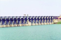 जायकवाडीस पाणी सोडण्यावरून रणकंदन