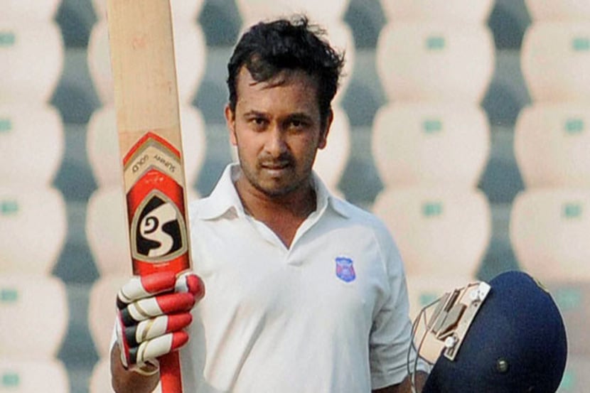 शेवटच्या दिवशी महाराष्ट्राच्या केदार जाधव याने नाबाद शतक टोलवित शानदार कामगिरी केली. 