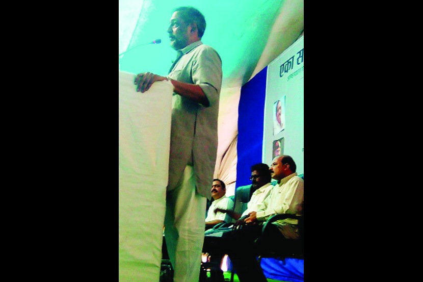आत्महत्येचा विचार करू नका; तुमच्यासाठी अखेरच्या श्वासापर्यंत लढेन – नाना पाटेकर
