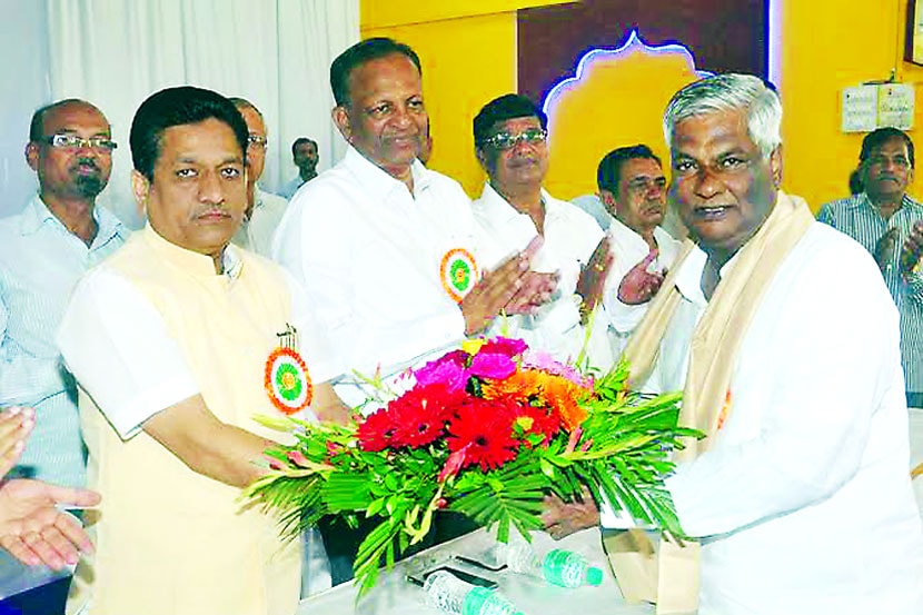 सहकारी संस्था अडचणीत येण्याला संचालक जबाबदार सहकारी संस्था अडचणीत येण्याला संचालक जबाबदार