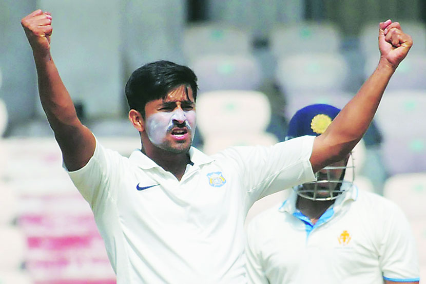 बिपलाब समंतराय याने तीन गडी बाद केले. बिपलाब समंतराय याने तीन गडी बाद केले.