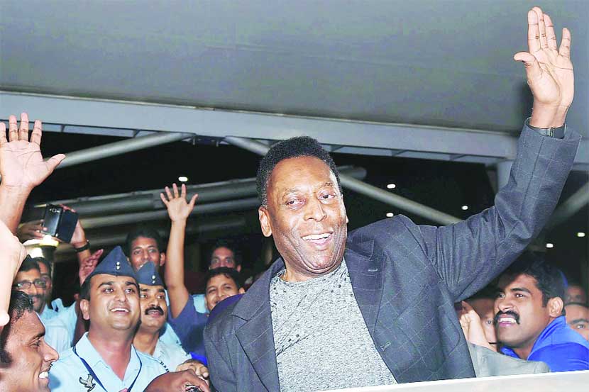 भारतातल्या दर्दी चाहत्यांना भेटण्यासाठी येण्याचे बळ दिल्याबद्दल मी देवाचे आभार मानतो. भारतात येण्याची ही माझी दुसरीच वेळ आहे. चाहत्यांचा प्रतिसाद थक्क करणारा आहे!
भारतातल्या दर्दी चाहत्यांना भेटण्यासाठी येण्याचे बळ दिल्याबद्दल मी देवाचे आभार मानतो. भारतात येण्याची ही माझी दुसरीच वेळ आहे. चाहत्यांचा प्रतिसाद थक्क करणारा आहे!