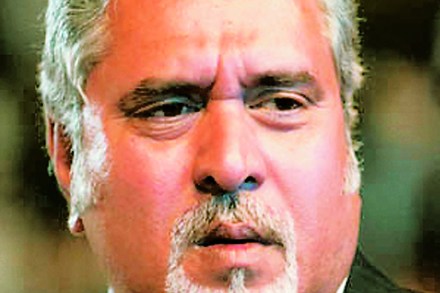 मल्ल्यांच्या कार्यालयांवर छापे नऊशे कोटींचे थकीत कर्ज