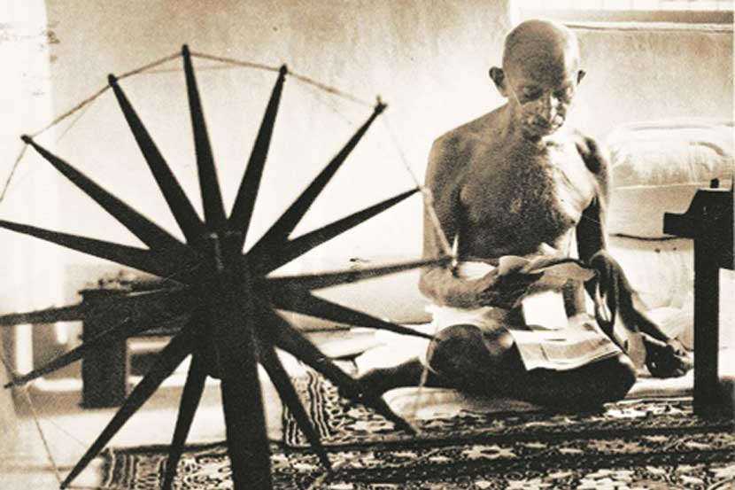 खादी चळवळीपासून फॅशन स्टेटमेंटपर्यंत खादी चळवळीपासून फॅशन स्टेटमेंटपर्यंत