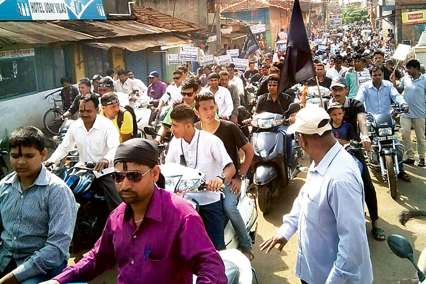 मराठी भाषकांचे अस्मितेचे दर्शन मराठी भाषकांचे अस्मितेचे दर्शन