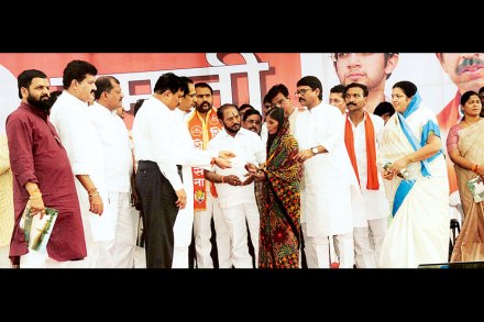 ‘सरकार पाडणे किंवा पडणे ही आमची प्राथमिकता नाही’ – ठाकरे