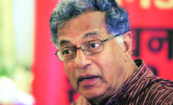 ज्येष्ठ साहित्यिक गिरीश कर्नाड.