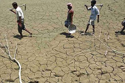 दुष्काळ मदतनिधी – पथकाच्या दौऱ्यानंतर पुन्हा आकडेमोड!