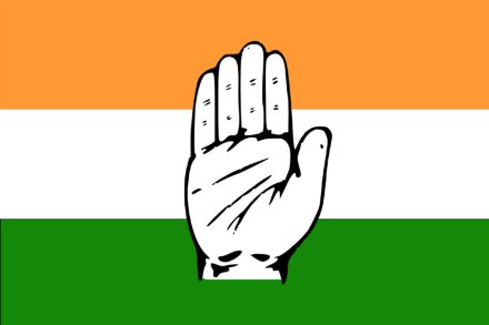 नवी मुंबईत घडलेली मारहाण, अनधिकृत बांधकामे, आत्महत्या, शैक्षणिक माहितींची लपवाछपवी आदी प्रकरणांमुळे येथील राष्ट्रवादी काँग्रेसच्या काही विद्यमान नगरसेवकांसमोरील अडचणी वाढल्या आहेत. 