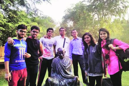 गणेशोत्सवाच्या काळापासूनच या विद्यार्थ्यांनी या उपक्रमामध्ये सहभागी होण्याच्या दृष्टीने तयारी केली होती. गणेशोत्सवाच्या काळापासूनच या विद्यार्थ्यांनी या उपक्रमामध्ये सहभागी होण्याच्या दृष्टीने तयारी केली होती.