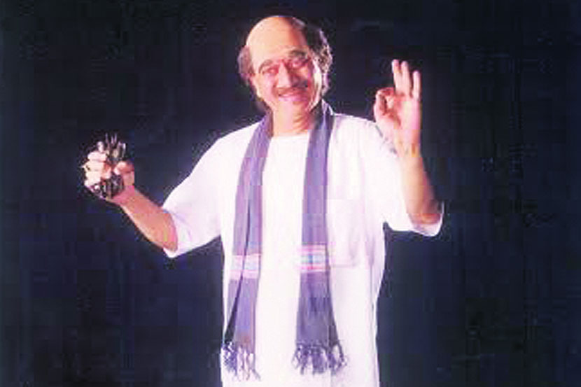 ती नावं पुण्याच्या ‘भांग्या, पत्र्या, जिलब्या मारुती’ या नावांच्या परंपरेला सुसंगत असत. 