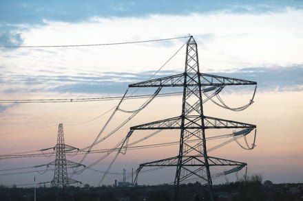 बेस्टचा विद्युत विभाग आतापर्यंत नेहमीच नफ्यात राहिल्याने बेस्टची आर्थिक घडी कशीबशी सावरण्यात प्रशासनाला यश आले आहे. बेस्टचा विद्युत विभाग आतापर्यंत नेहमीच नफ्यात राहिल्याने बेस्टची आर्थिक घडी कशीबशी सावरण्यात प्रशासनाला यश आले आहे.