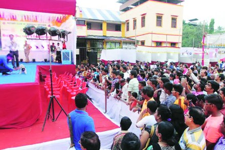 शहरातील प्राणीप्रेमींना वेगवेगळ्या प्रजातीचे श्वान पहाण्याची संधी या स्पर्धेतून मिळत असल्याने दरवर्षी नागरिक या स्पर्धेला गर्दी करतात.